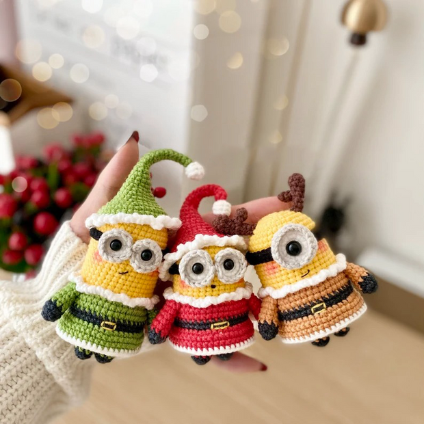 Christmas yellow buddies crochet pattern