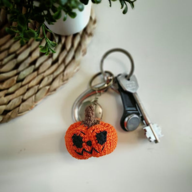 Keyrings Halloween crochet pattern amigurumi keyring