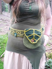 Enchanted woodland belt, leaf pouch, crochet pattern