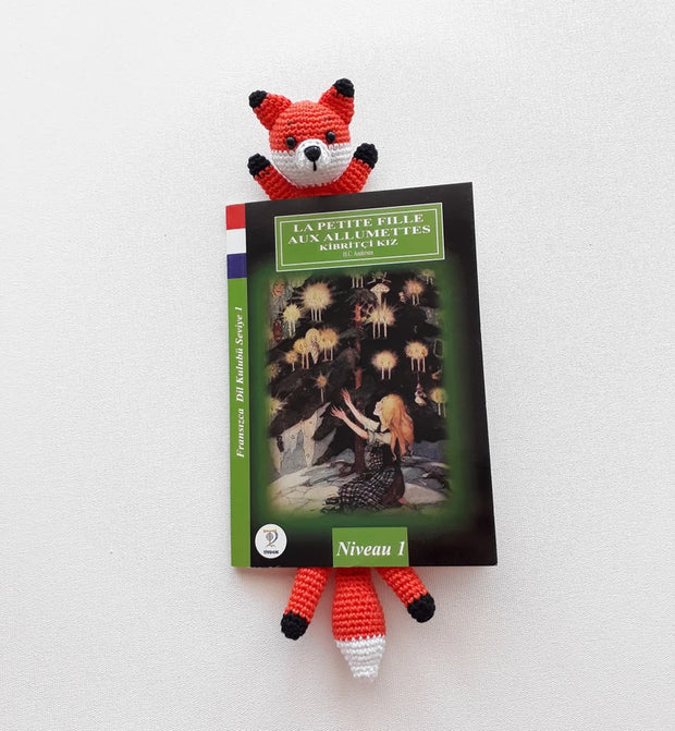 The crochet animal bookmark