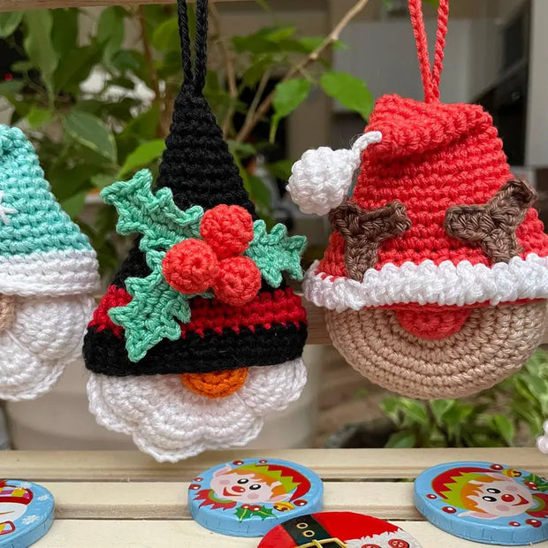 10 in 1 Christmas gnomes crochet pattern