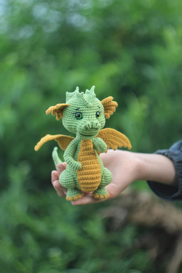 Crochet pattern Dragon Scamp