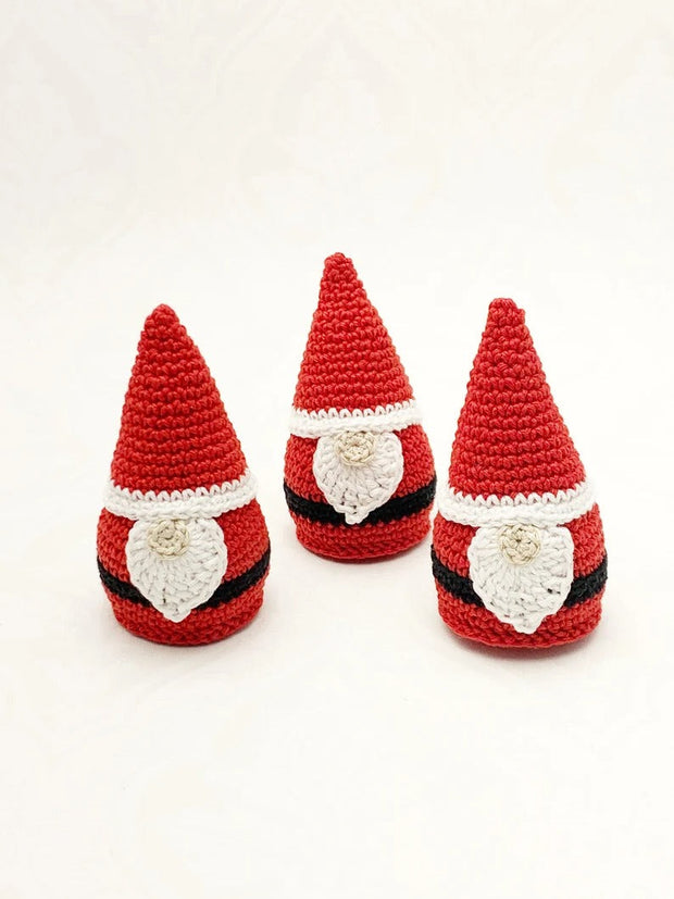 Crochet Tic tac toe, three in a row christmas pattern